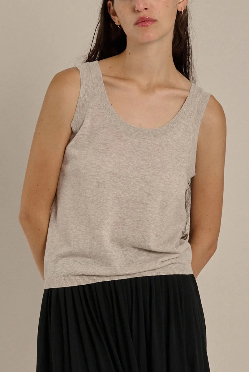 デミーリーDEMYLEE新品⭐️CLARITAリネン麻ニットタンクトップ デミーリーDEMYLEE新品⭐️CLARITAリネン麻ニットタンクトップ